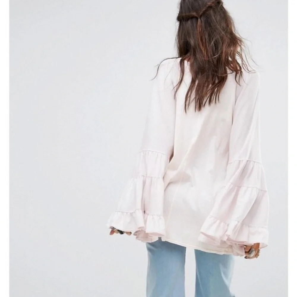 Free People No‎ Crying In Baseball Bell Sleeve Top Womens Size XS - Picture 10 of 17